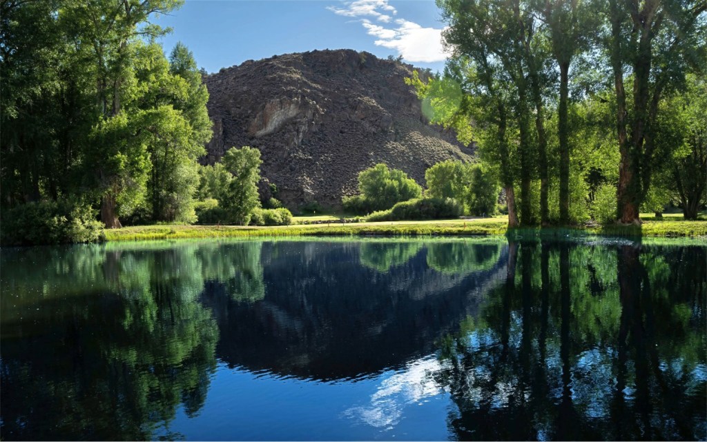 golf course lake